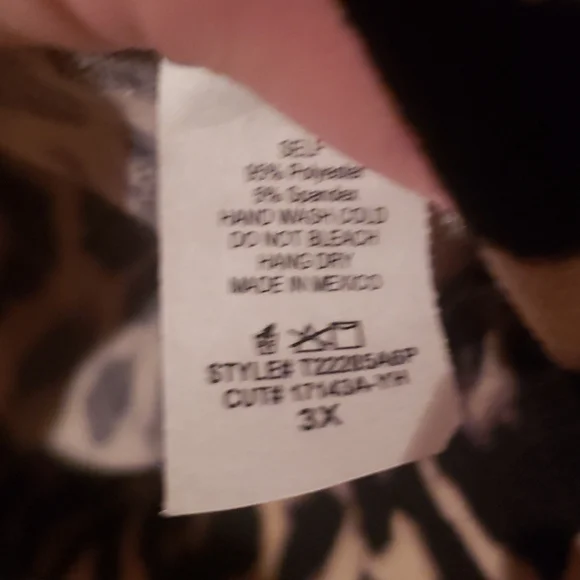 Sweater - Picture 4 of 7